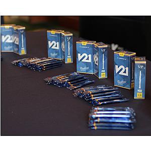 Vandoren V21 Bb Clarinet Reed - Box/ Loose Pack - 2.5/ 3.0/ 3.5
